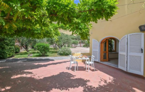 3 Bedroom Stunning Home In Mondragone